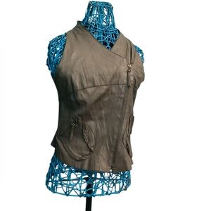 Ilia leather / modal vest